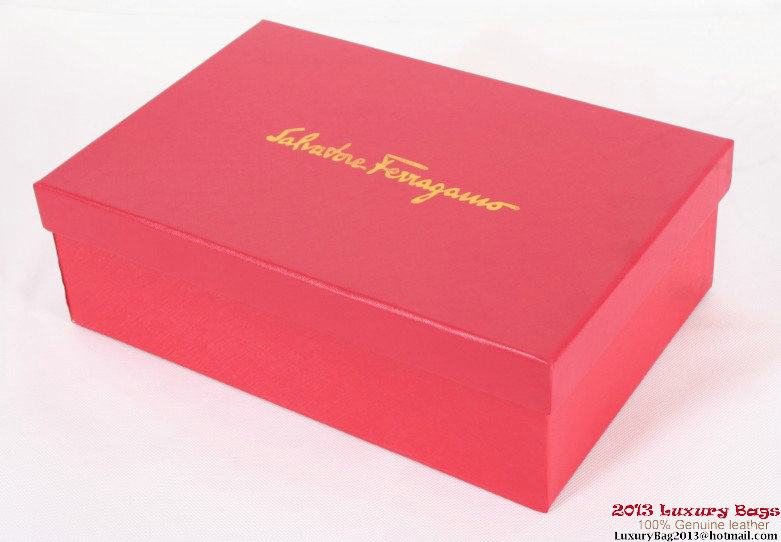 Luxury Bags and Shoes Gift Box Luxury Bags and Shoes Gift Box