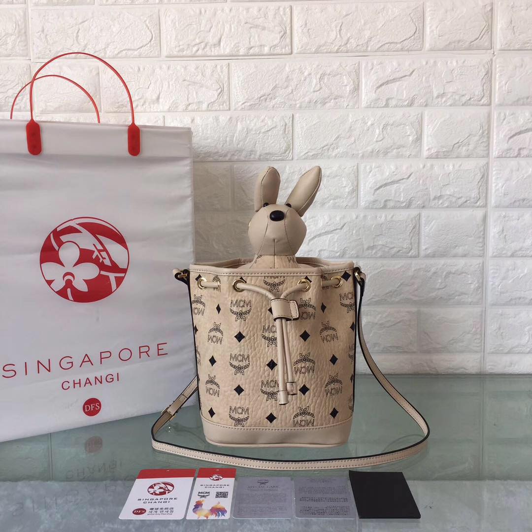 MCM Visetos Printed Drawstring Shoulder Bag MC8802 MCM Visetos Printed Drawstring Shoulder Bag MC8802