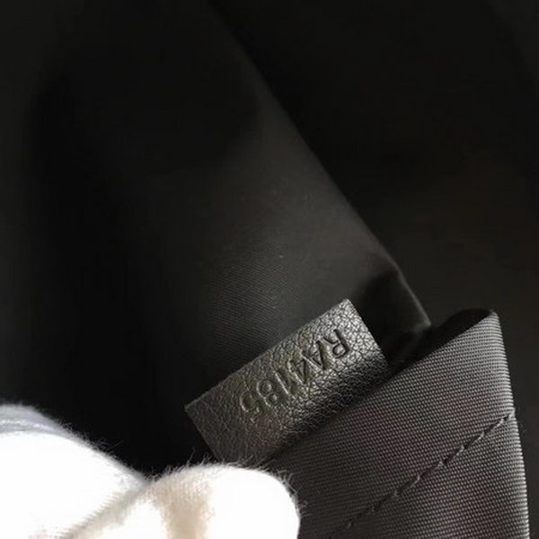 Louis Vuitton Monogram Canvas PALM SPRINGS BACKPACK MM M41561 Louis Vuitton Monogram Canvas PALM SPRINGS BACKPACK MM M41561