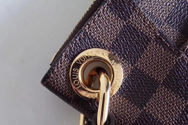 Louis Vuitton Damier Ebene Canvas Original Leather SOUTH BANK BESACE N42230 Louis Vuitton Damier Ebene Canvas Original Leather SOUTH BANK BESACE N42230