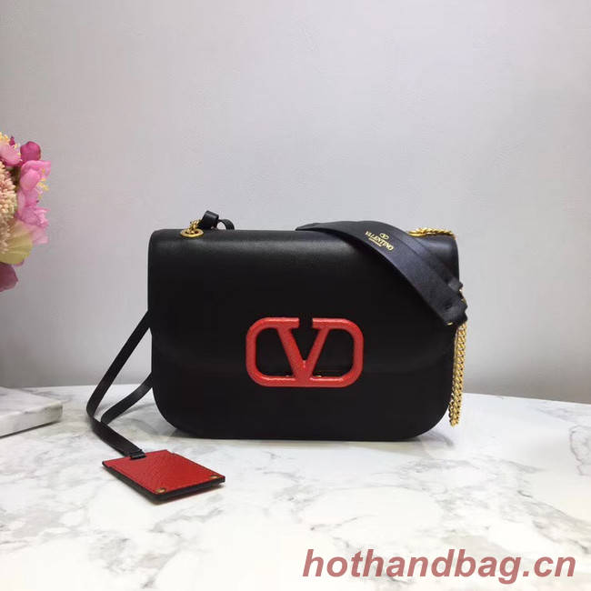 VALENTINO VLOCK Origianl leather shoulder bag 2424 black