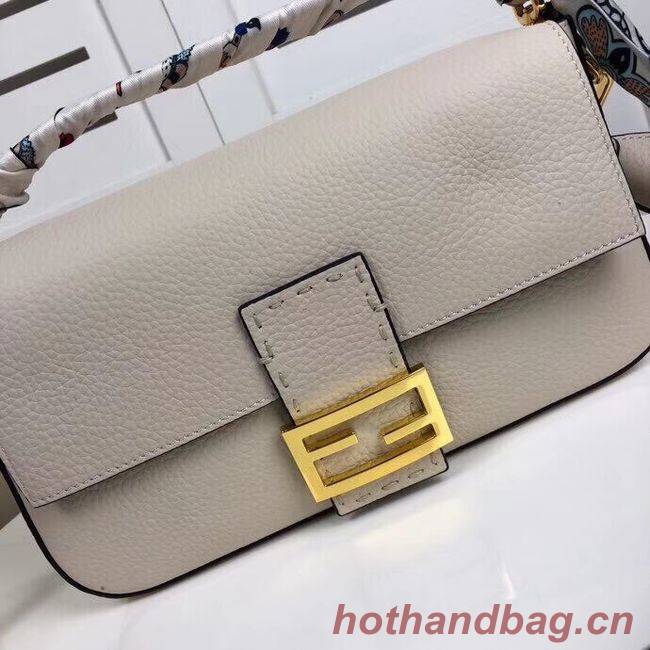 Fendi BAGUETTE leather bag F2466 beige Fendi BAGUETTE leather bag F2466 beige