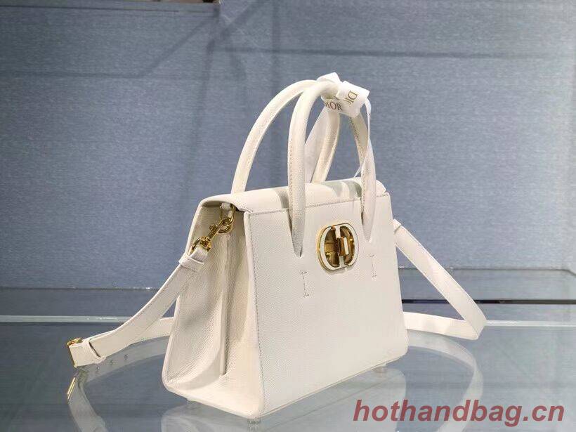 DIOR MEDIUM ST HONORE TOTE Grained Calfskin M9321UMBA white DIOR MEDIUM ST HONORE TOTE Grained Calfskin M9321UMBA white