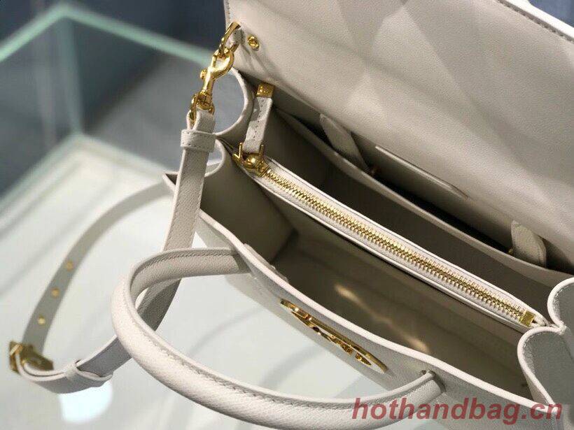 DIOR MEDIUM ST HONORE TOTE Grained Calfskin M9321UMBA white DIOR MEDIUM ST HONORE TOTE Grained Calfskin M9321UMBA white