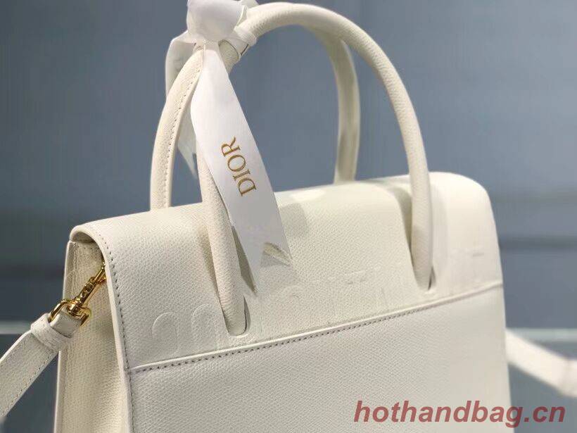 DIOR MEDIUM ST HONORE TOTE Grained Calfskin M9321UMBA white DIOR MEDIUM ST HONORE TOTE Grained Calfskin M9321UMBA white