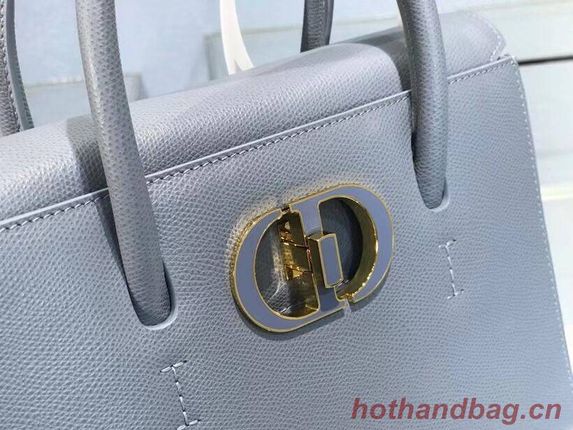 DIOR MEDIUM ST HONORE TOTE Grained Calfskin M9321UMBA sky blue DIOR MEDIUM ST HONORE TOTE Grained Calfskin M9321UMBA sky blue