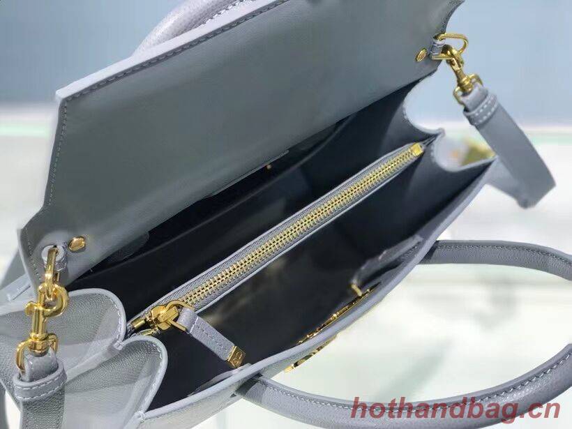 DIOR MEDIUM ST HONORE TOTE Grained Calfskin M9321UMBA sky blue DIOR MEDIUM ST HONORE TOTE Grained Calfskin M9321UMBA sky blue