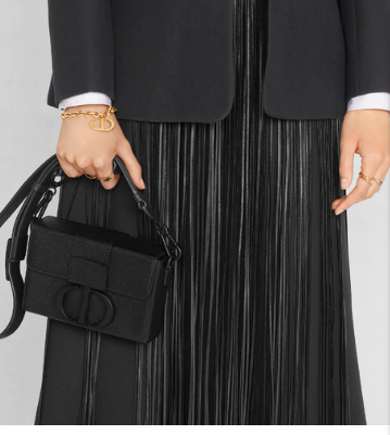 30 MONTAIGNE BOX BAG Black Ultramatte Grained Calfskin M9204S 30 MONTAIGNE BOX BAG Black Ultramatte Grained Calfskin M9204S