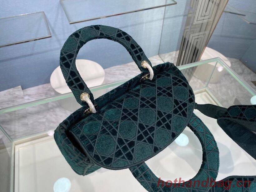 MEDIUM LADY D-LITE BAG Cannage Embroidered Velvet M0565OW green MEDIUM LADY D-LITE BAG Cannage Embroidered Velvet M0565OW green