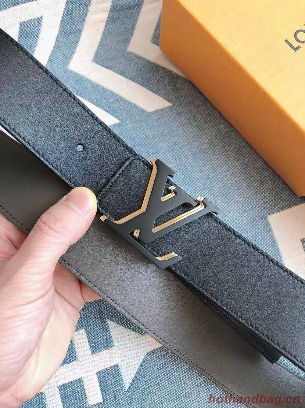 Louis Vuitton OPTIC 40MM REVERSIBLE BELT M0226T BLACK Louis Vuitton OPTIC 40MM REVERSIBLE BELT M0226T BLACK