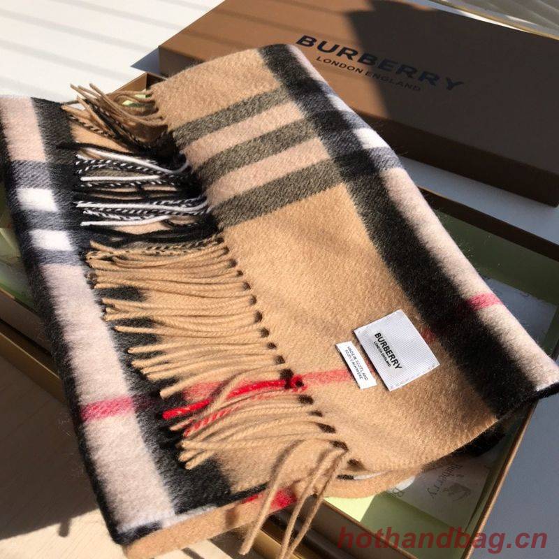Burberry Scarf B00245 Burberry Scarf B00245