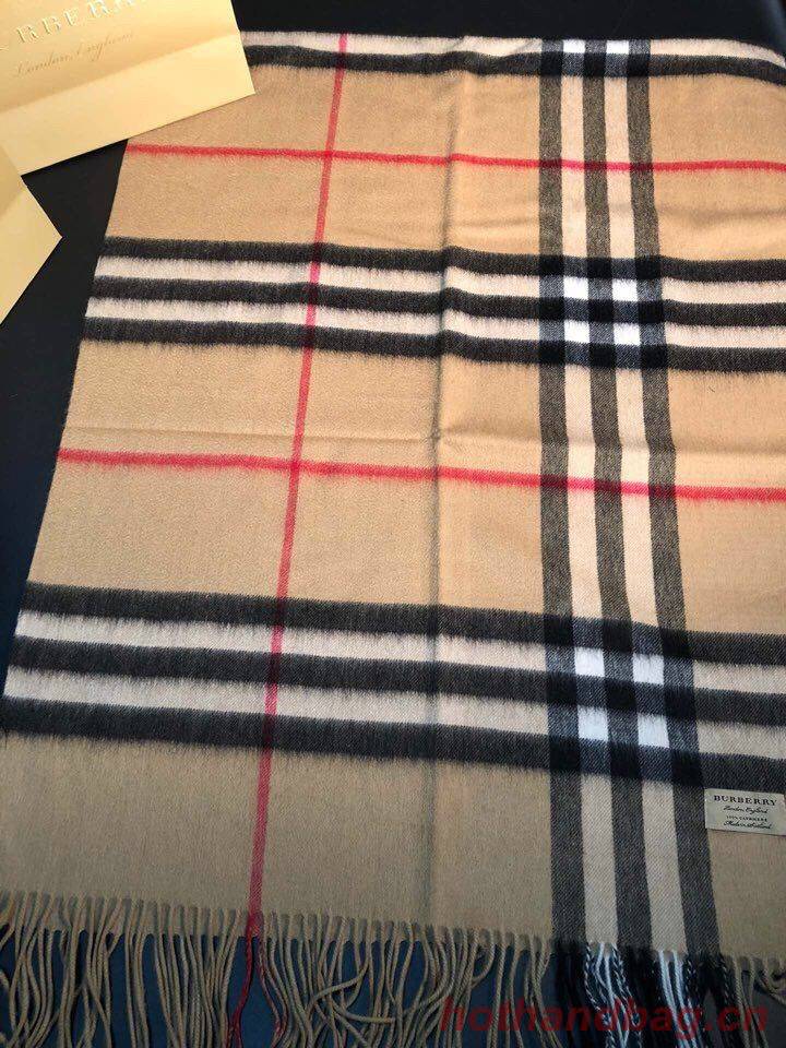Burberry Scarf B00318 Burberry Scarf B00318