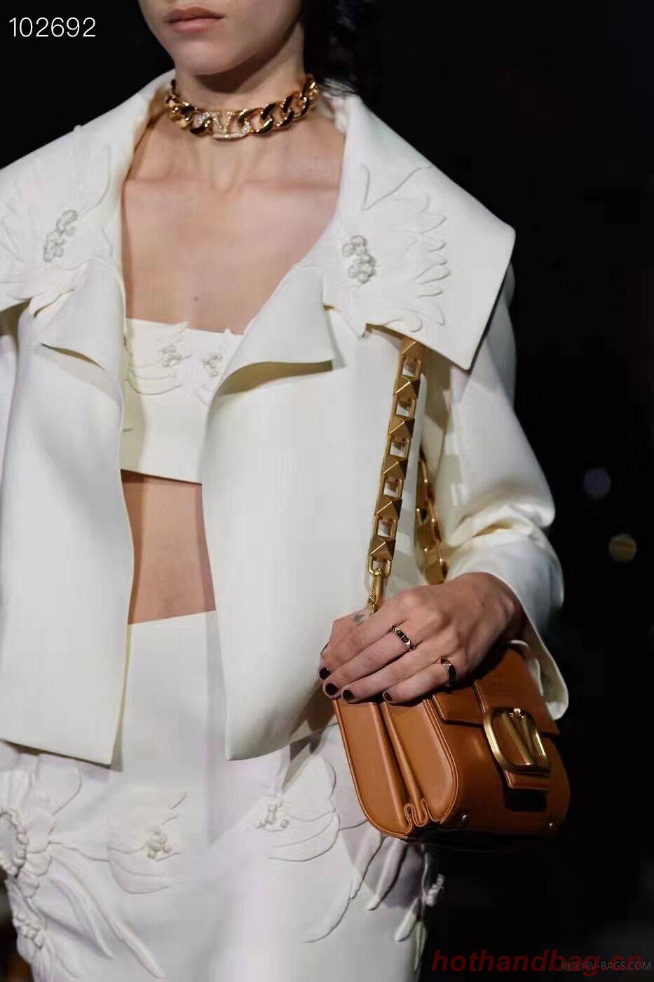 VALENTINO GARAVANI Stud Sign Grained Calfskin Shoulder Bag V0196 brown VALENTINO GARAVANI Stud Sign Grained Calfskin Shoulder Bag V0196 brown