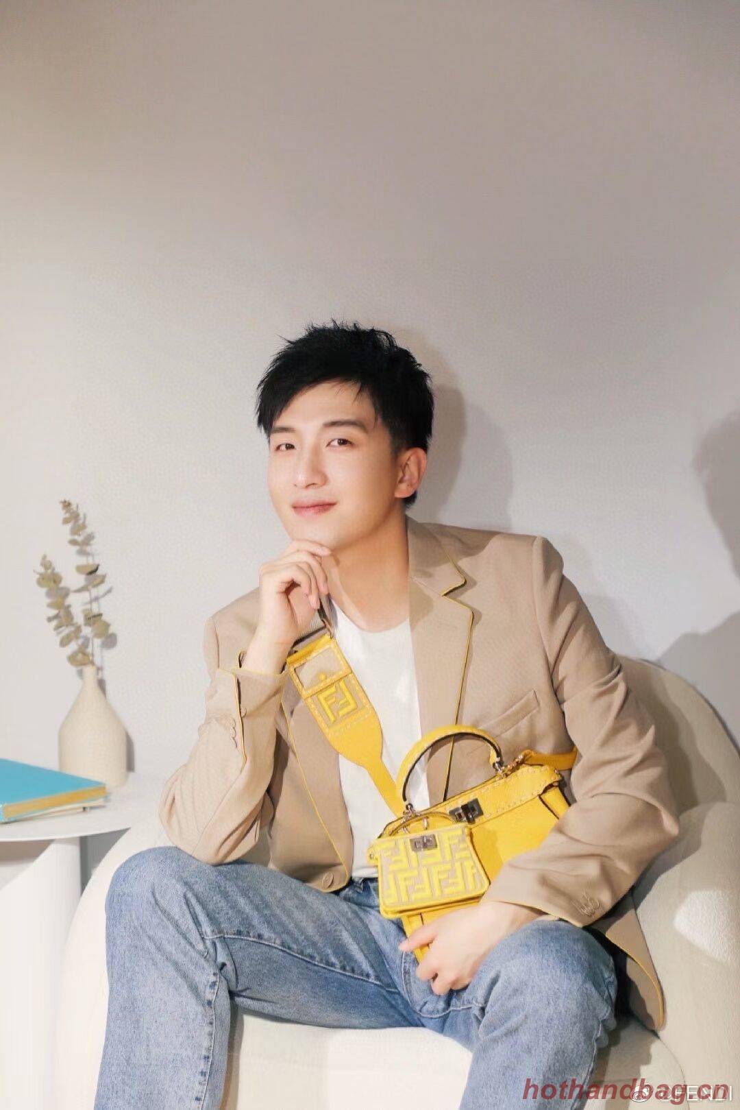 Fendi Peekaboo ISeeU Small leather bag F8636 yellow Fendi Peekaboo ISeeU Small leather bag F8636 yellow