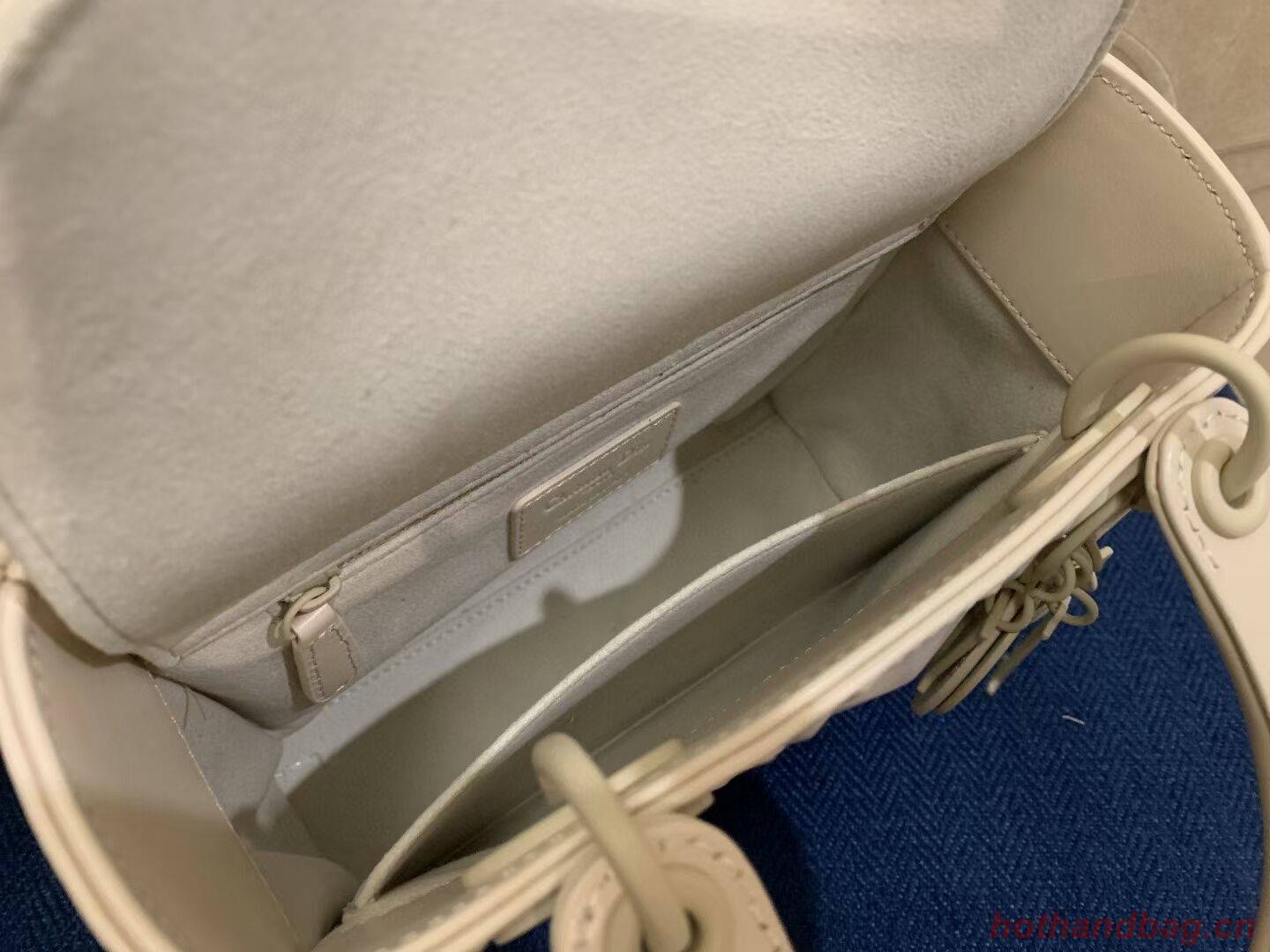 MEDIUM LADY DIOR BAG Cannage Calfskin C2813 white MEDIUM LADY DIOR BAG Cannage Calfskin C2813 white