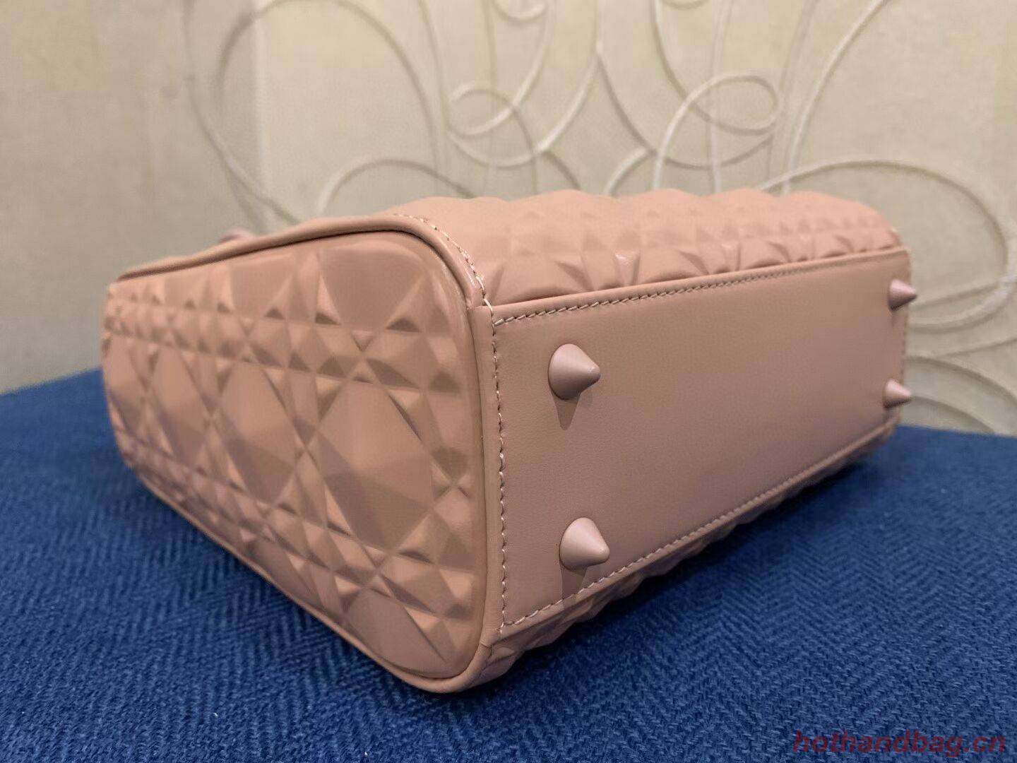 MEDIUM LADY DIOR BAG Cannage Calfskin C2813 pink MEDIUM LADY DIOR BAG Cannage Calfskin C2813 pink