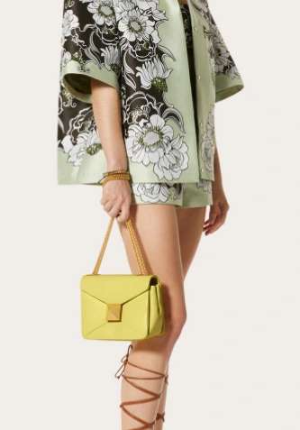 VALENTINO GARAVANI One Stud Sheepskin Shoulder Bag XW0B0K21 yellow VALENTINO GARAVANI One Stud Sheepskin Shoulder Bag XW0B0K21 yellow