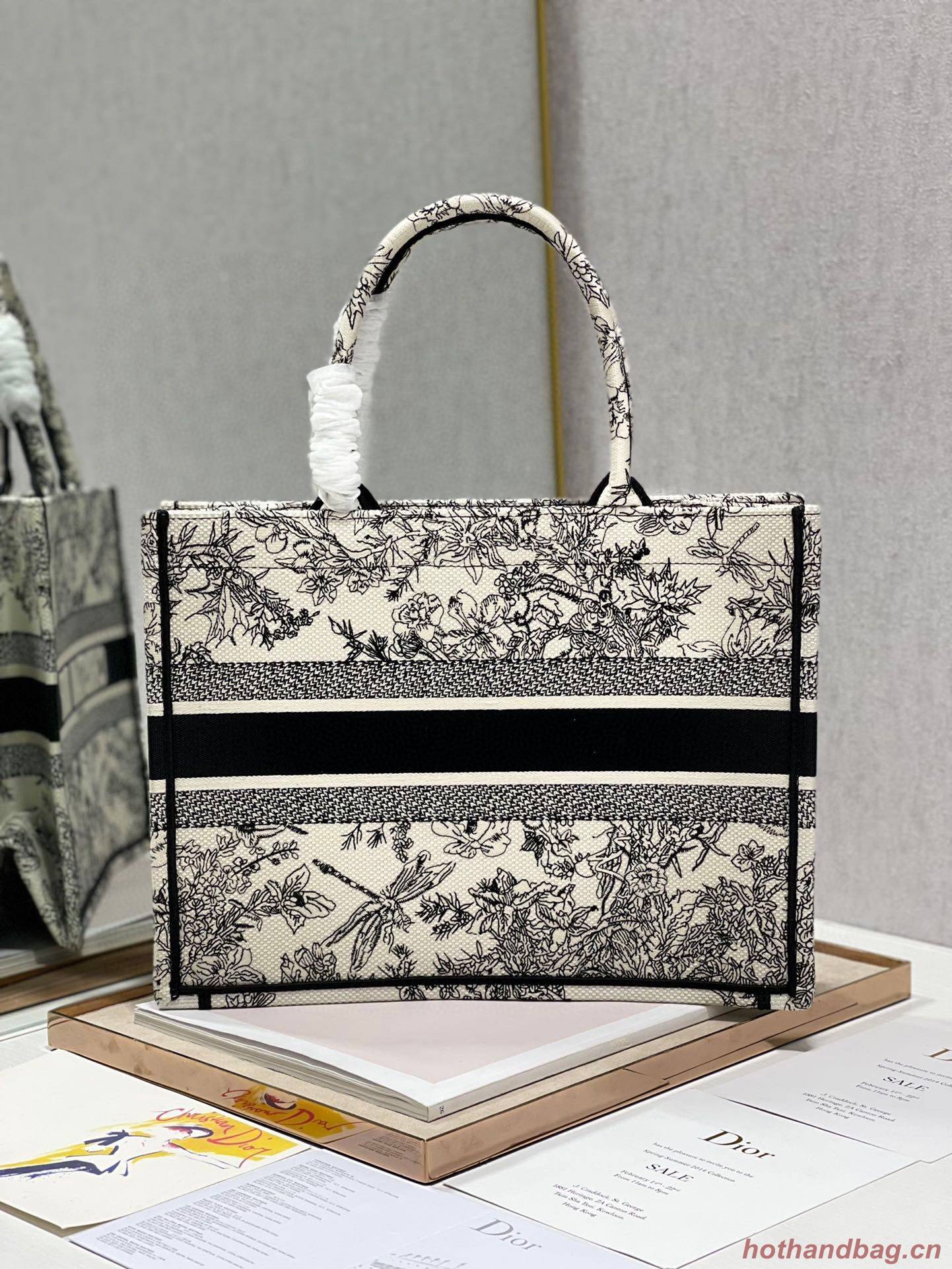 DIOR BOOK TOTE BAG DRAGONFLY DE JOUY M1286Z Black DIOR BOOK TOTE BAG DRAGONFLY DE JOUY M1286Z Black