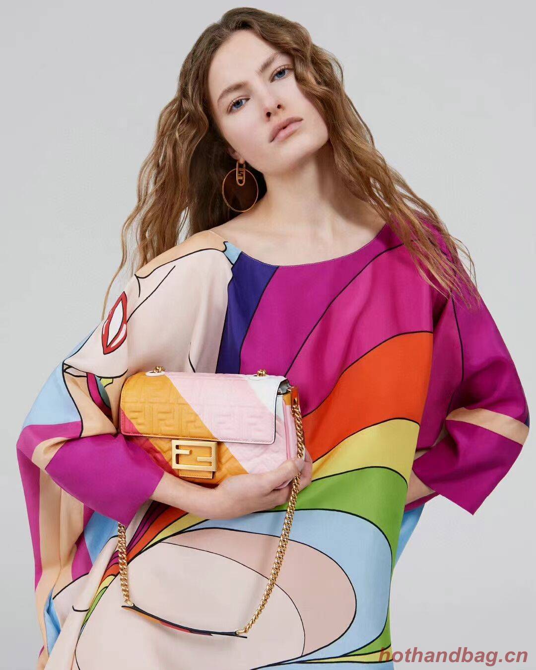 Fendi Baguette Chain Midi Leather bag with multicolor print 8BR6525 Fendi Baguette Chain Midi Leather bag with multicolor print 8BR6525