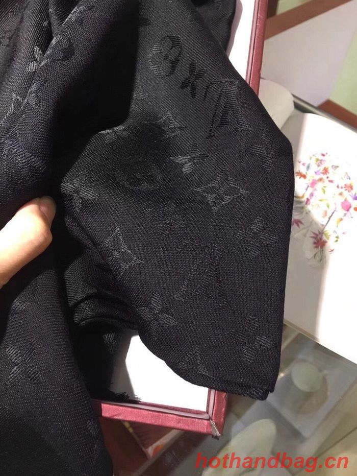 Louis Vuitton Scarf LVC00323