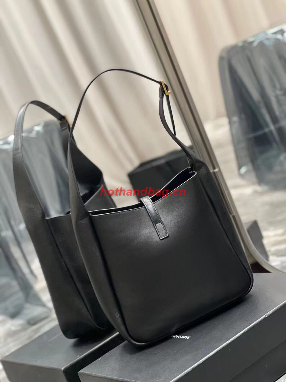 SAINT LAUREN LE 5 A 7 SOFT SMALL HOBO BAG IN SMOOTH LEATHER 713938 black SAINT LAUREN LE 5 A 7 SOFT SMALL HOBO BAG IN SMOOTH LEATHER 713938 black