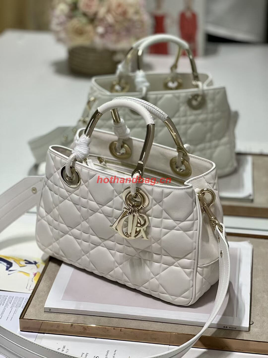LADY DIOR TOP HANDLE MEDIUM BAG Latte Cannage Lambskin C9226 WHITE&GOLD LADY DIOR TOP HANDLE MEDIUM BAG Latte Cannage Lambskin C9226 WHITE&GOLD