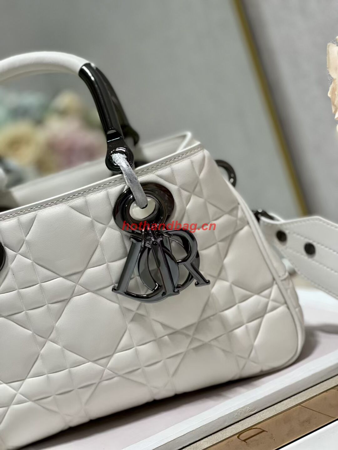 LADY DIOR TOP HANDLE MEDIUM BAG Latte Cannage Lambskin C9227 WHITE&BLACK LADY DIOR TOP HANDLE MEDIUM BAG Latte Cannage Lambskin C9227 WHITE&BLACK
