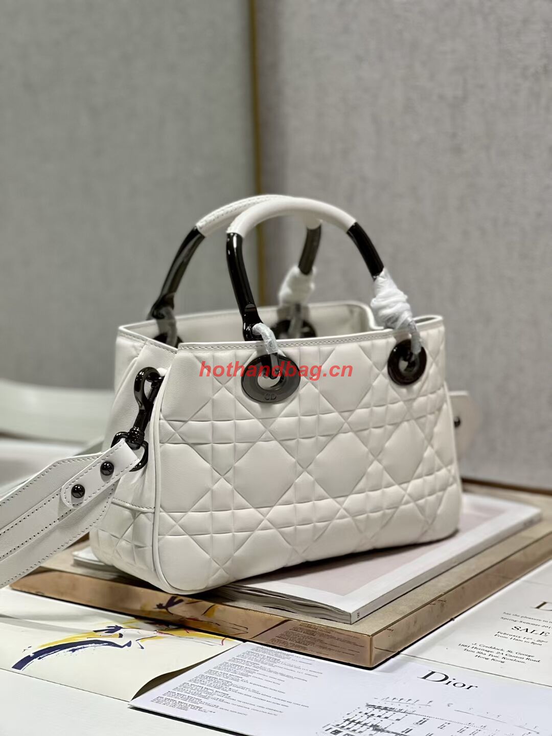 LADY DIOR TOP HANDLE MEDIUM BAG Latte Cannage Lambskin C9227 WHITE&BLACK LADY DIOR TOP HANDLE MEDIUM BAG Latte Cannage Lambskin C9227 WHITE&BLACK