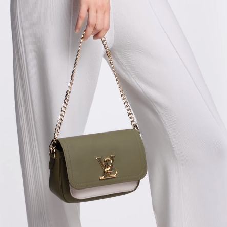 Louis Vuitton LOCKME TENDER M58554 Light Khaki Green Louis Vuitton LOCKME TENDER M58554 Light Khaki Green