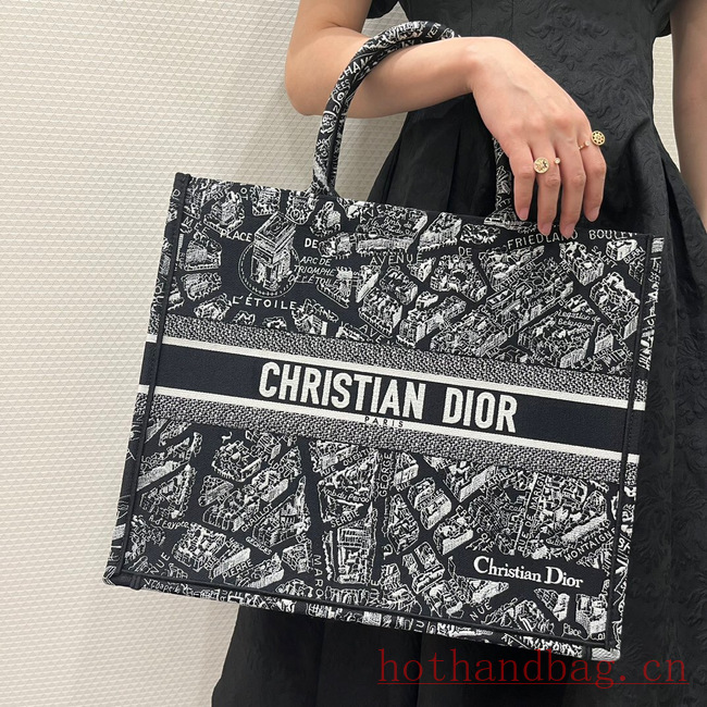 LARGE DIOR BOOK TOTE Black and White Plan de Paris Embroidery M1286ZOMP LARGE DIOR BOOK TOTE Black and White Plan de Paris Embroidery M1286ZOMP