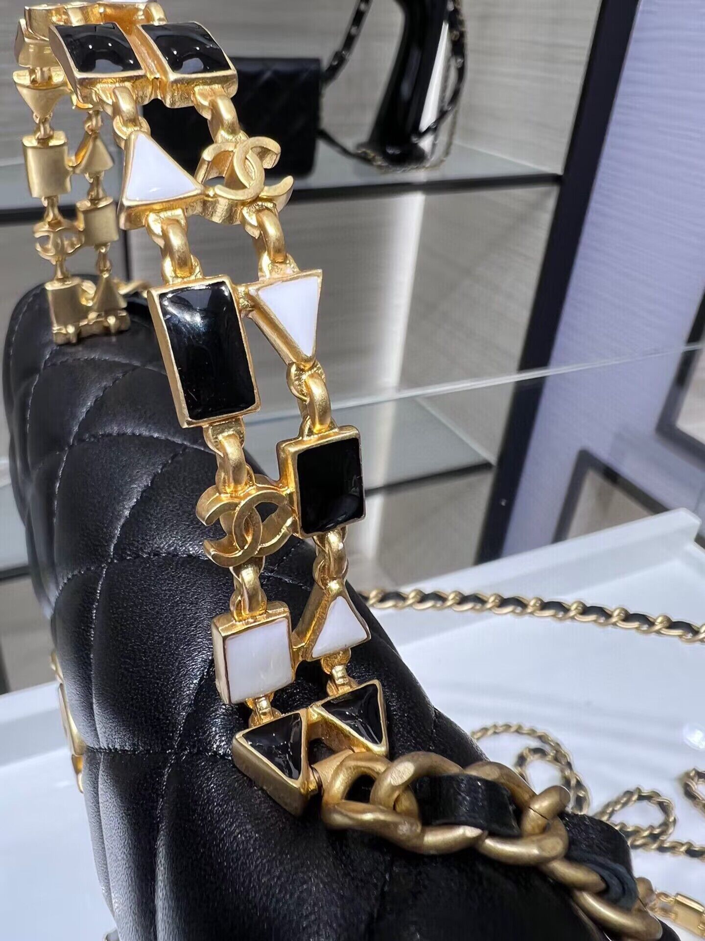 CHANEL 22B Kelly Top Handle Bag AP2946Y Black CHANEL 22B Kelly Top Handle Bag AP2946Y Black