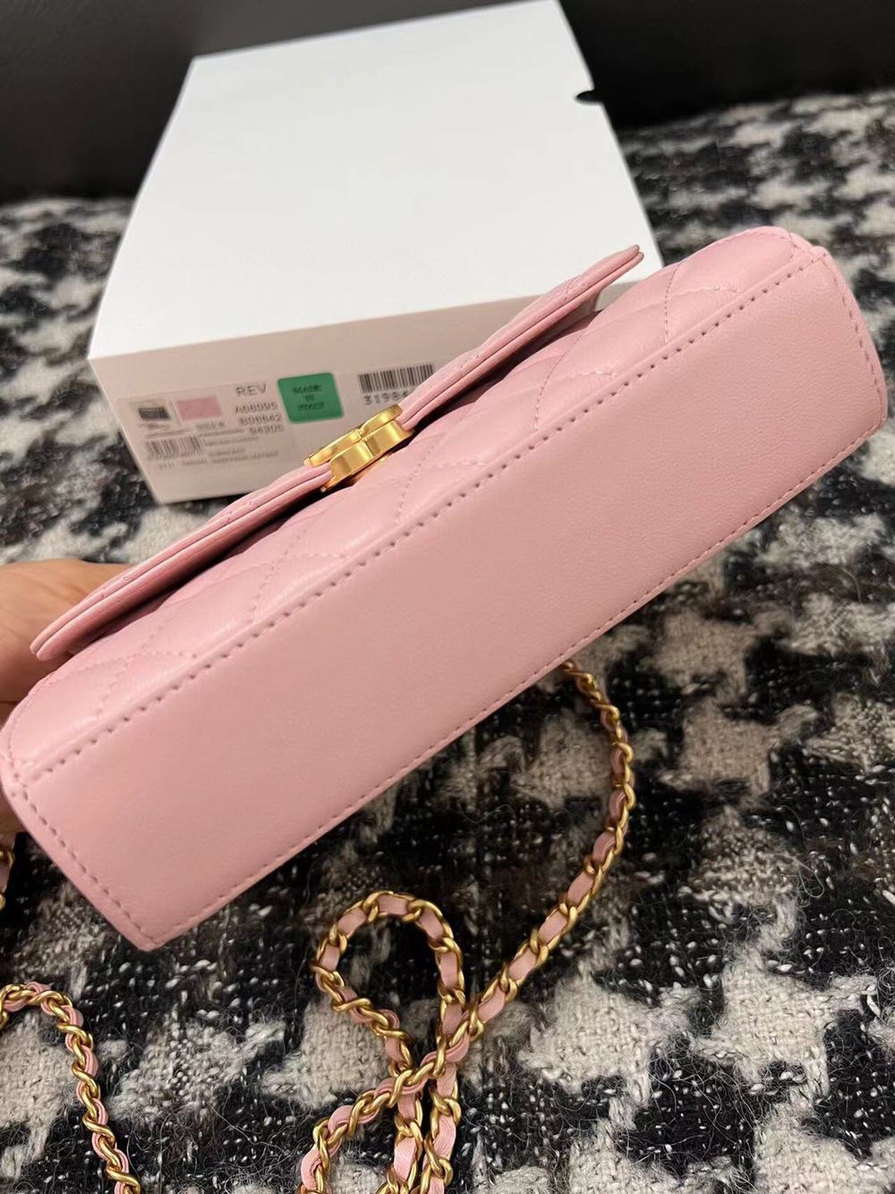 CHANEL 22B Kelly Top Handle Bag AP2946Y Pink CHANEL 22B Kelly Top Handle Bag AP2946Y Pink