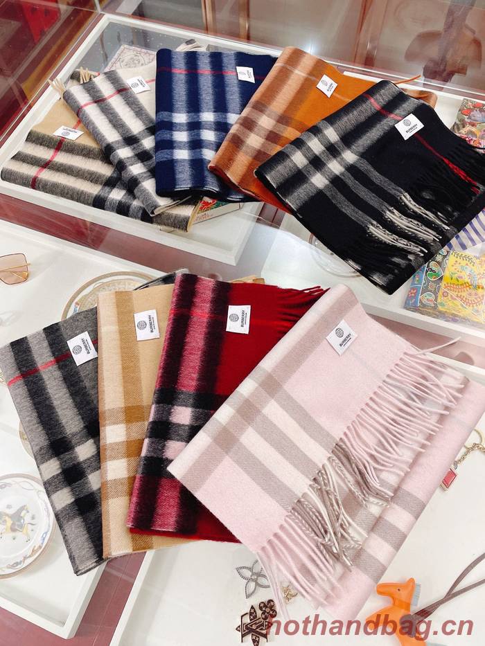 Burberry Scarf BBC00140 Burberry Scarf BBC00140