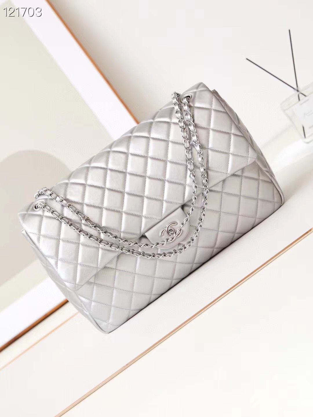 Chanel LARGE 2.55 HANDBAG AS4661 Silver Chanel LARGE 2.55 HANDBAG AS4661 Silver