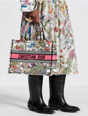 MEDIUM DIOR BOOK TOTE White Multicolor Mexico Millefiori Embroidery M1296ZEBJ MEDIUM DIOR BOOK TOTE White Multicolor Mexico Millefiori Embroidery M1296ZEBJ