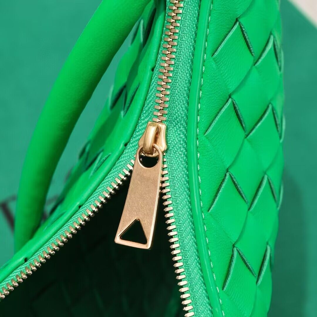 Bottega Veneta Small Turn Pouch Bag 6699 Green Bottega Veneta Small Turn Pouch Bag 6699 Green