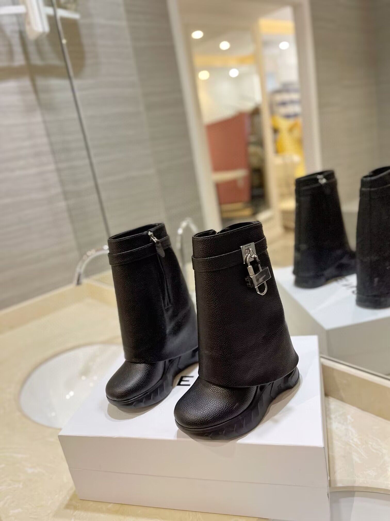 Givenchy Original Cowhide Leather Forefoot High 35MM and Heels Hight 105MM Boots Shoes G23258 Black Givenchy Original Cowhide Leather Forefoot High 35MM and Heels Hight 105MM Boots Shoes G23258 Black