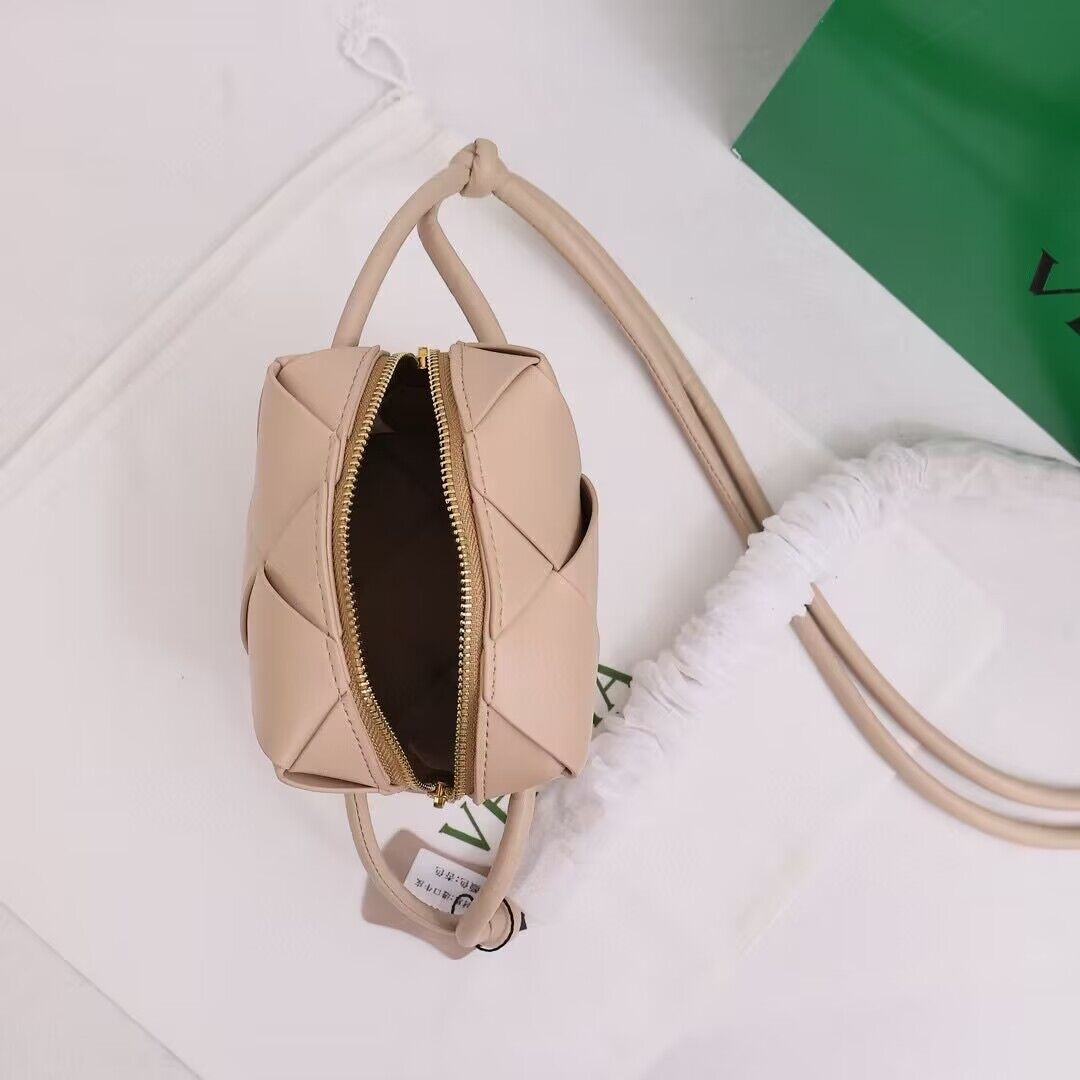 Bottega Veneta Mini Cassette Camera Bag 701915 Cream Bottega Veneta Mini Cassette Camera Bag 701915 Cream