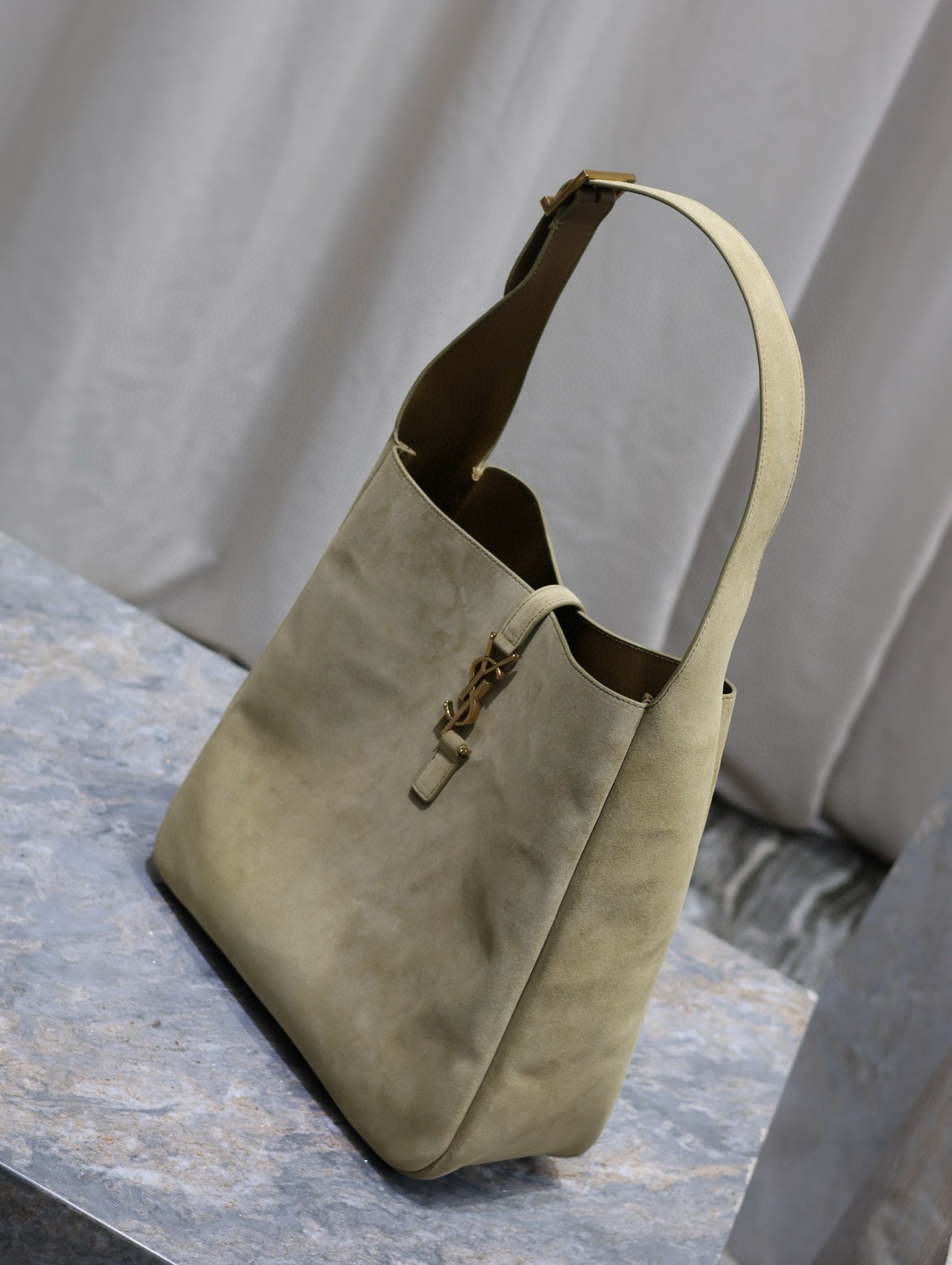 SAINT LAURENT LE 5 A 7 SUPPLE SMALL IN SUEDE 753837 BARLEY GREEN SAINT LAURENT LE 5 A 7 SUPPLE SMALL IN SUEDE 753837 BARLEY GREEN