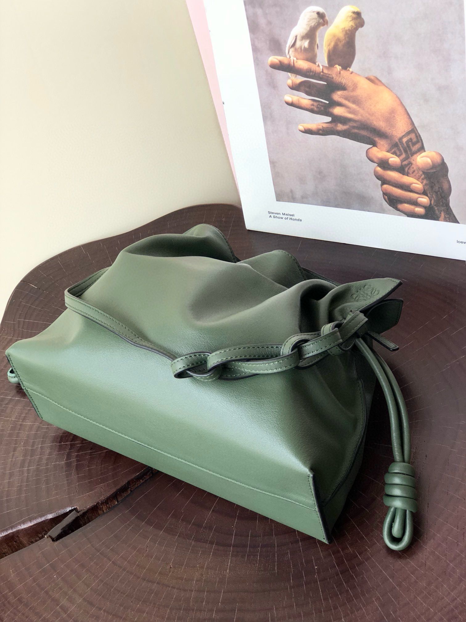Loewe Flamenco Clutch Bag Original Leather LE0556 Dark green Loewe Flamenco Clutch Bag Original Leather LE0556 Dark green