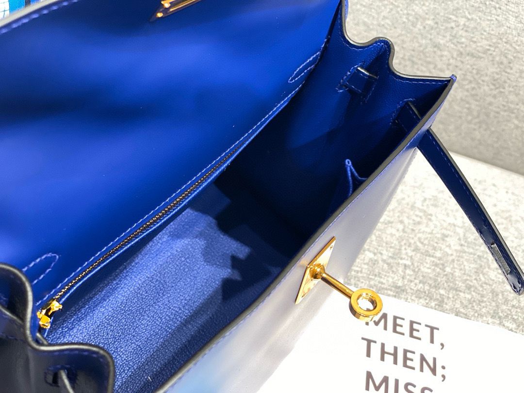 Hermes Kelly 28cm Shoulder Bags Smooth Box Leather KL28 Blue Gold-Tone Hermes Kelly 28cm Shoulder Bags Smooth Box Leather KL28 Blue Gold-Tone
