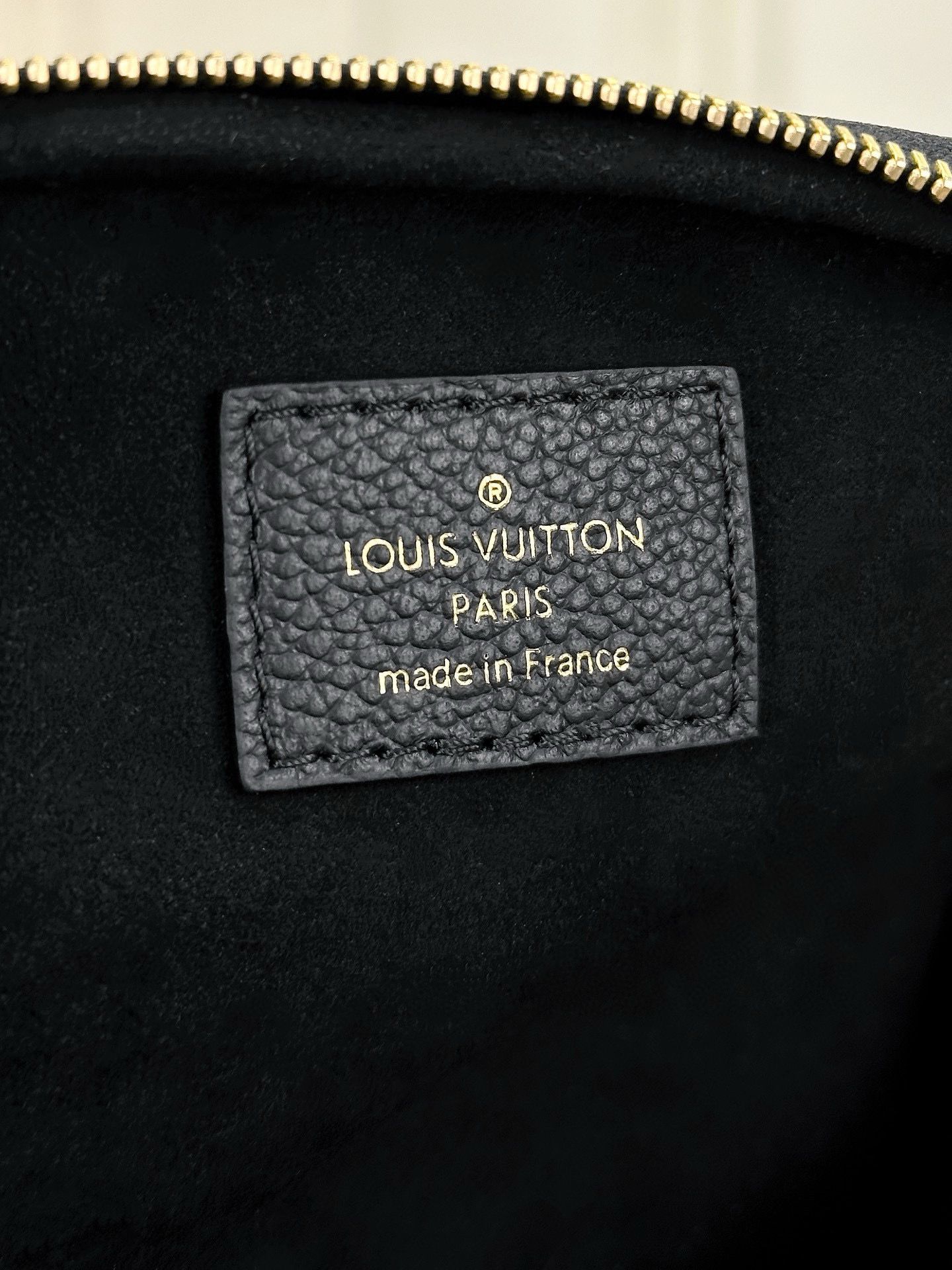 Louis Vuitton Mini Bumbag Original Leather Bag M46917 Black Louis Vuitton Mini Bumbag Original Leather Bag M46917 Black