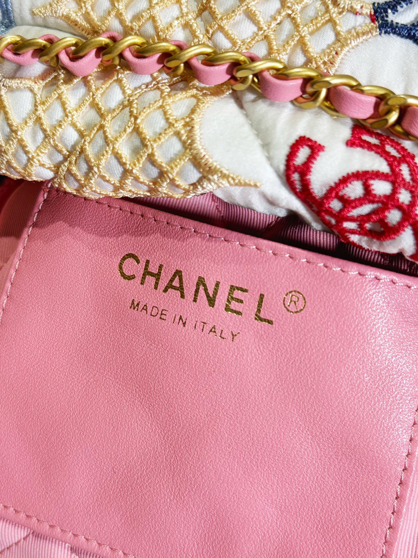 CHANEL 22 MINI HANDBAG AS3980 Multicolor CHANEL 22 MINI HANDBAG AS3980 Multicolor