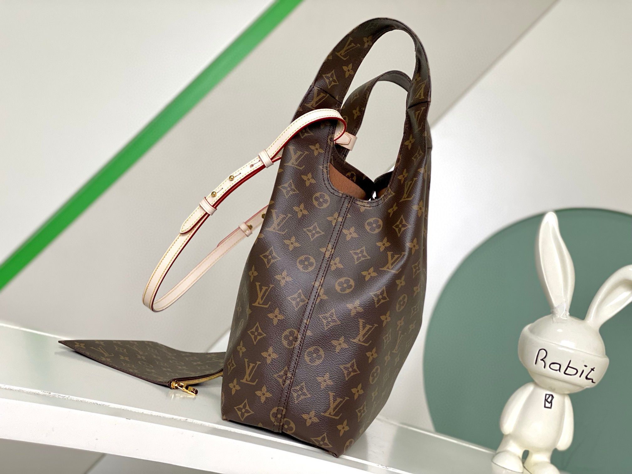 Louis Vuitton Monogram Canvas Atlantis GM Bag M46816 OR M46817 Dark Brown Louis Vuitton Monogram Canvas Atlantis GM Bag M46816 OR M46817 Dark Brown