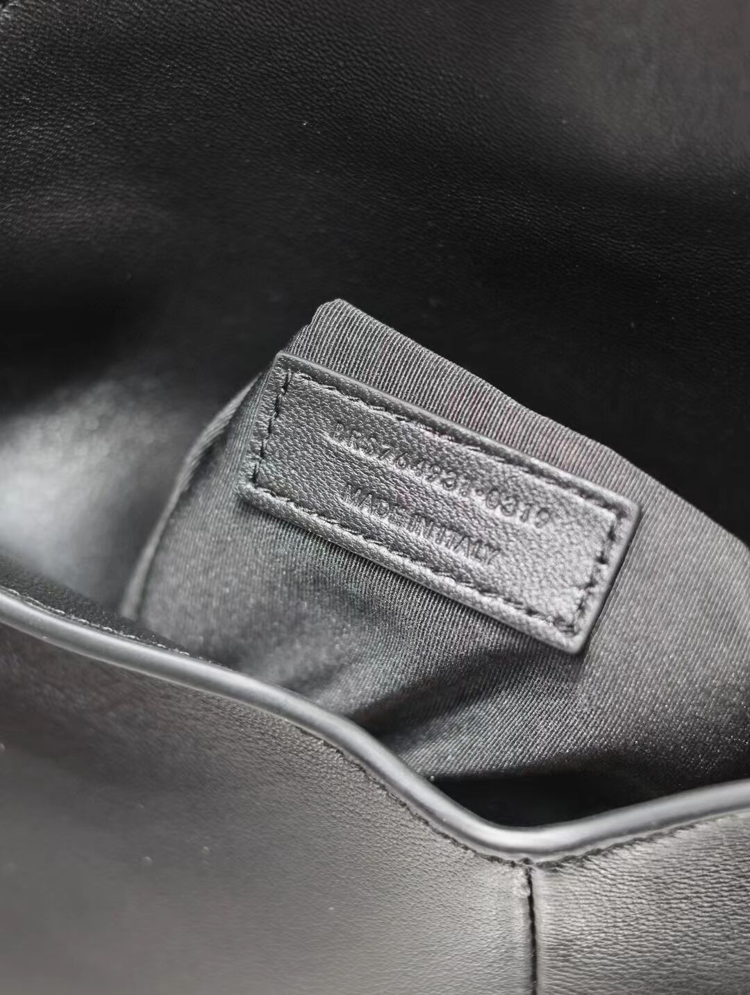 SAINT LAUREN CASSANDRE SMALL ENVELOPE POUCH IN LAMBSKIN Y773077 BLACK SAINT LAUREN CASSANDRE SMALL ENVELOPE POUCH IN LAMBSKIN Y773077 BLACK