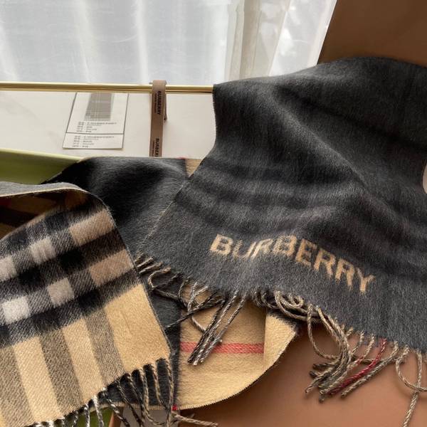 Burberry Scarf BBC00171 Burberry Scarf BBC00171