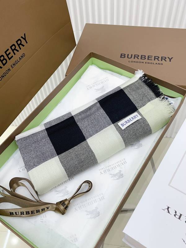 Burberry Scarf BBC00197 Burberry Scarf BBC00197