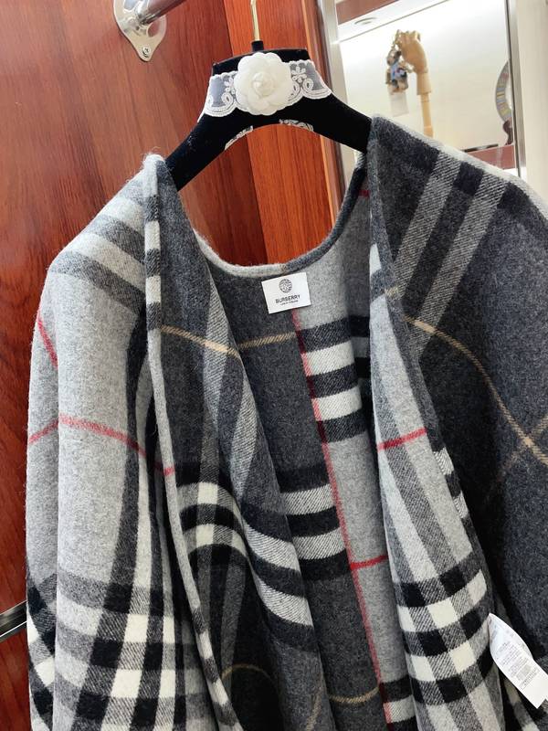 Burberry Cloak BBC00203 Burberry Cloak BBC00203