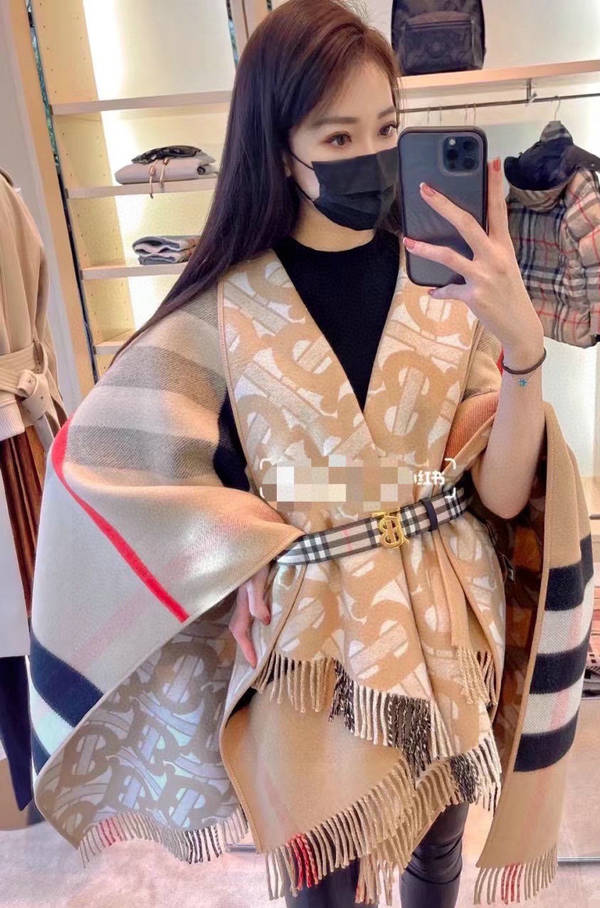 Burberry Cloak BBC00206 Burberry Cloak BBC00206