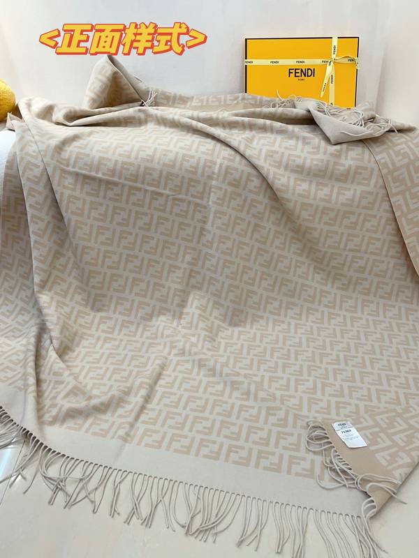 Fendi Cloak FDC00135 Fendi Cloak FDC00135